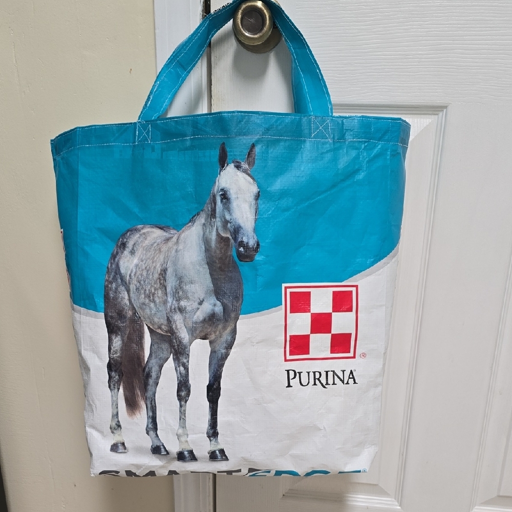 Smart Edge Horse Feed Tote Bag
